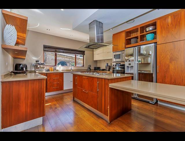 2,052M² INVESTMENT FOR SALE IN WATERFALL